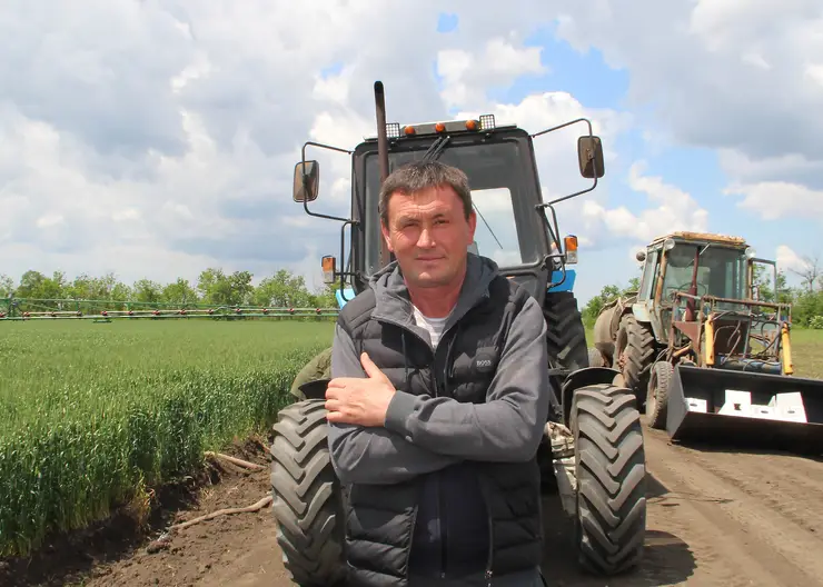 Фермер из поселка имени М.Горького Александр Коблянский в этом году соберет 28-й урожай