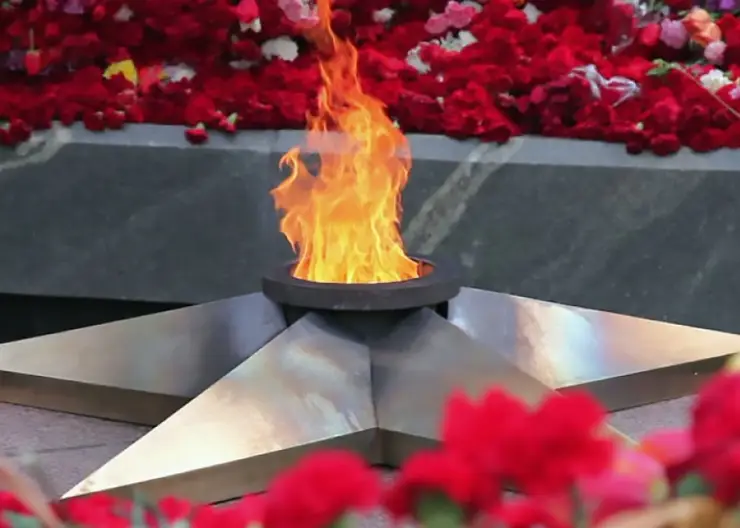 У памятника воину-освободителю в станице Казанской теперь круглый год будет гореть Вечный огонь