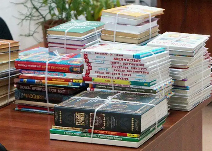 Краснодарский край передаст семь тысяч учебников школам Харьковской области
