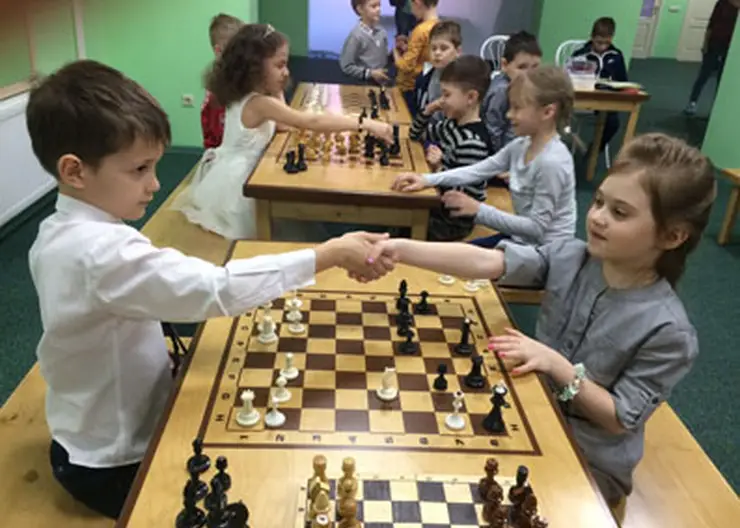Марафон для юных шахматистов