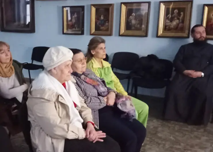 Члены клуба любителей кино Покровского собора г.Кропоткина посмотрели два короткометражных фильма «Попрошайка» и «Нищий»