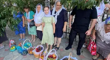 Сотни прихожан сегодня пришли в Покровский собор города Кропоткина на праздник Преображения Господне