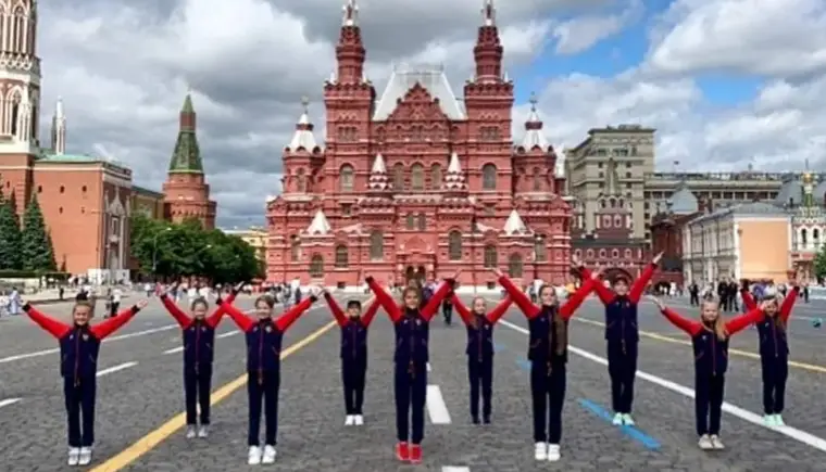 Коллектив «Кубанушка» отделения эстетической гимнастики спортивной школы «Прометей» успешно выступил на всероссийских соревнованиях