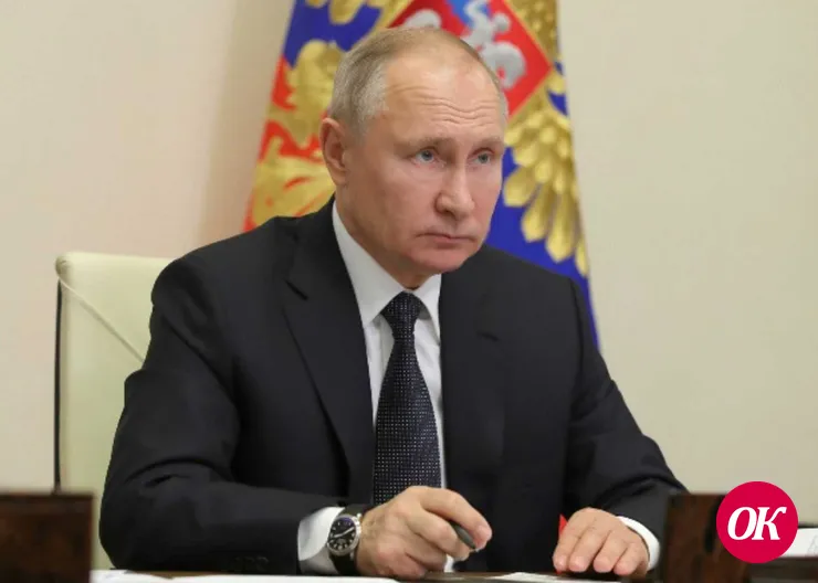 Путин поручил начать массовую вакцинацию россиян со следующей недели