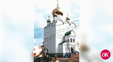 Минуло три десятилетия, как начались богослужения и строительство Кавказского Свято-Никольского храма. Вот он в своем величии