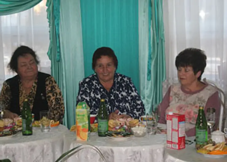 http://www.ognikuban.tw1.ru/wp-content/uploads/2016/10/IMG_6596teachers111