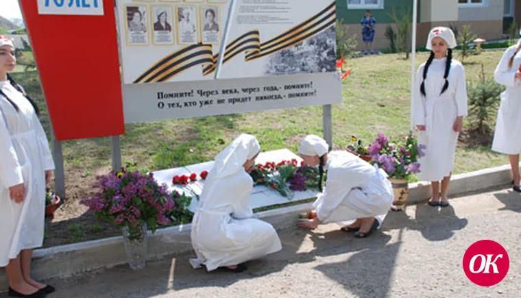 Солдаты в белых халатах