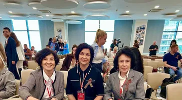 photo_5274031243635321903_y