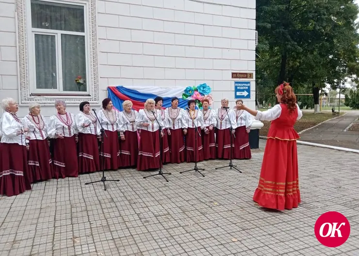 В Дмитриевском сельском поселении с раннего утра проходит концертная программа, посвященная празднованию Дню образования Краснодарского края «Кубань — жемчужина России!»