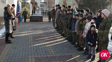 Возле памятника «Воину-освободителю» в городском парке культуры и отдыха провели митинг, посвященный Дню Героев Отечества