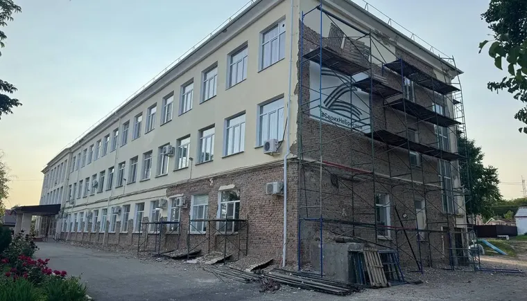 Детям — мороженое, школам — ремонты