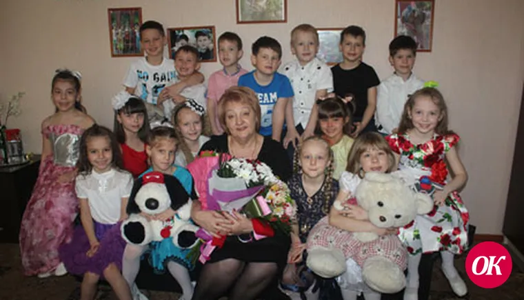 Весна начинается с улыбки женщины