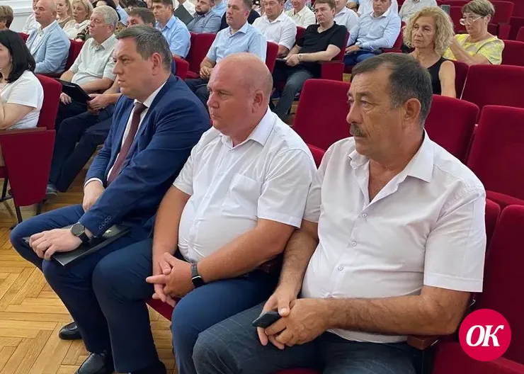 Депутаты избрали главой Кавказского района Юрия Ханина