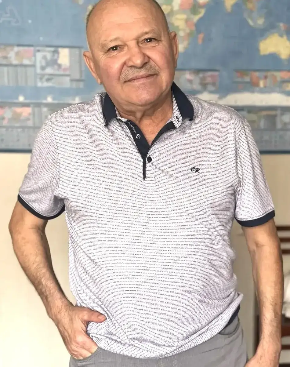 Александр Васильев в начале 80-х годов прошлого века работал первым секретарем горкома комсомола Кропоткина.