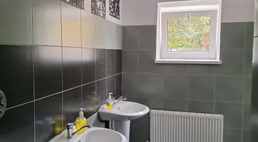 5300874909494402837 (1)