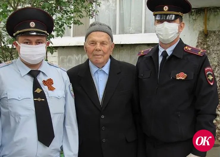 В канун Дня Победы полицейские Кавказского района навестили ветерана Великой Отечественной войны, пенсионера МВД Николая Федоровича Ткачева