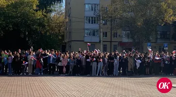 Сегодня в мире отмечают праздник белых журавлей
