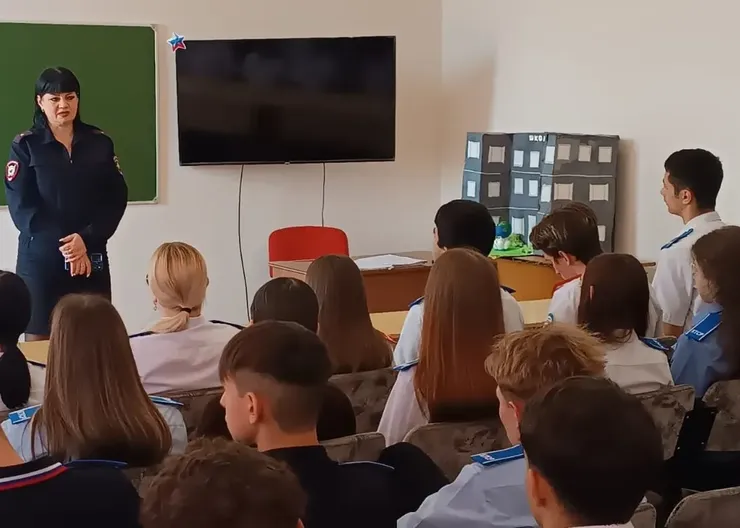 БОНДАРОВИЧ в техникуме соцразвития