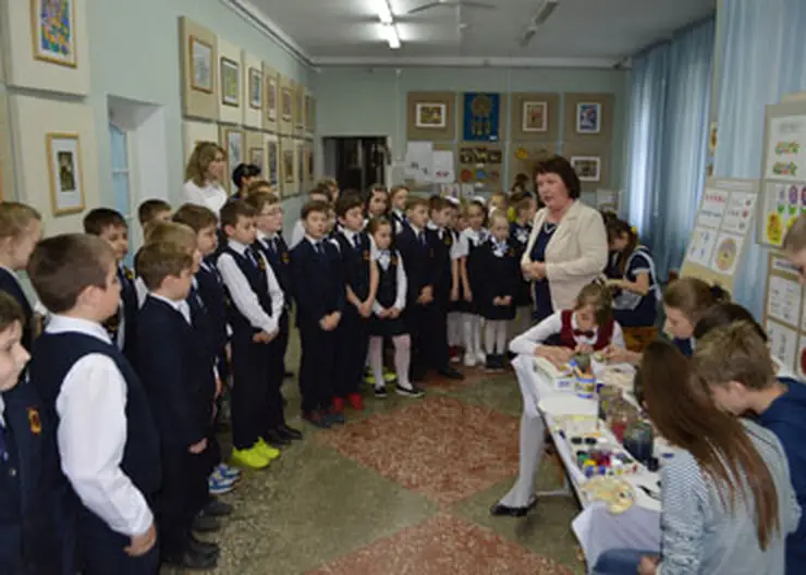 http://www.ognikuban.tw1.ru/wp-content/uploads/2016/05/DSC_0091denonkritih_dverei