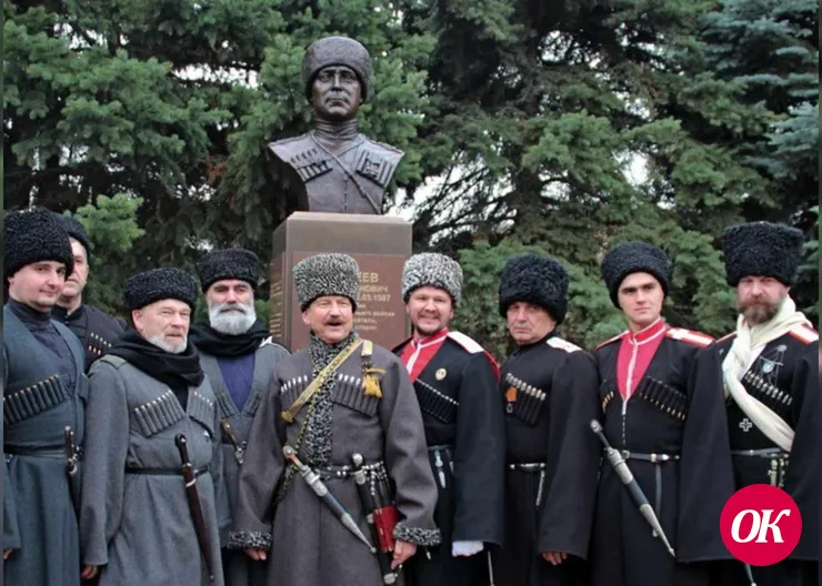 В станице Кавказкой открыли бюст казаку, писателю, нашему земляку Федору Елисееву