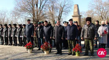 В Кропоткине возложили цветы к мемориалу в честь воинов-интернационалистов Афганской войны