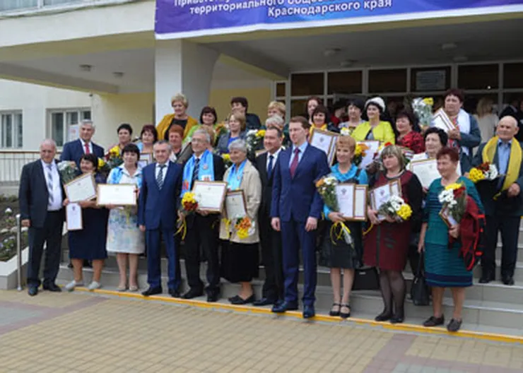 http://www.ognikuban.tw1.ru/wp-content/uploads/2017/04/DSC_098beketov32234