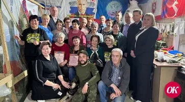 Волонтеры группы «ZаVеса» получили грамоты и подарки от первых лиц района и города