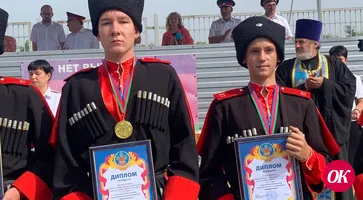 46 семиклассников пополнили ряды кадет Кропоткинского казачьего кадетского корпуса.
