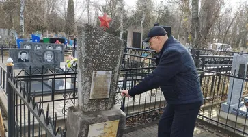 photo_5381982253028076393_y