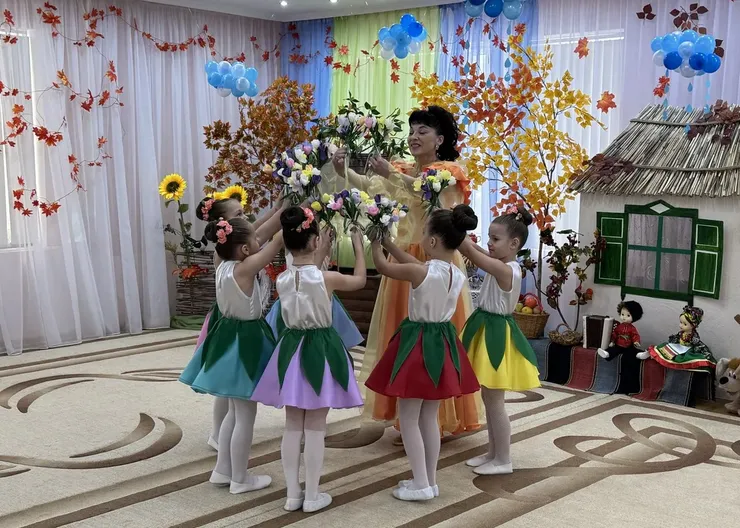 photo_5253510126121979608_y