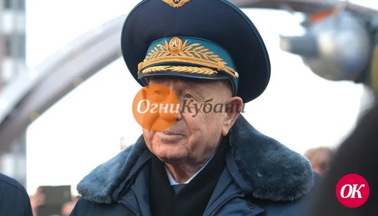 Победивший пустоту: умер космонавт Алексей Леонов