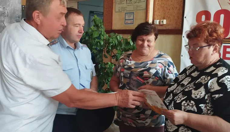 В Кавказском районе представитель Общественного совета проверил работу участкового пункта полиции в сельском поселении