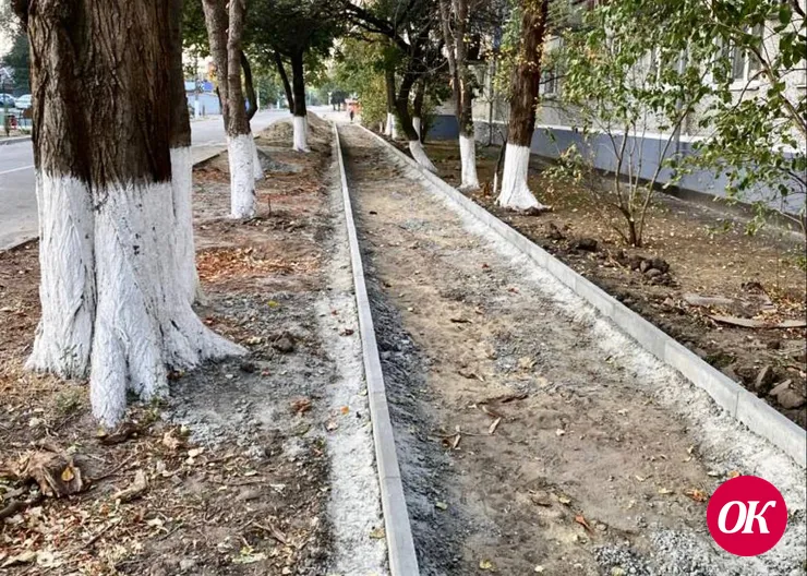 В Кропоткине обустраивают новые тротуары