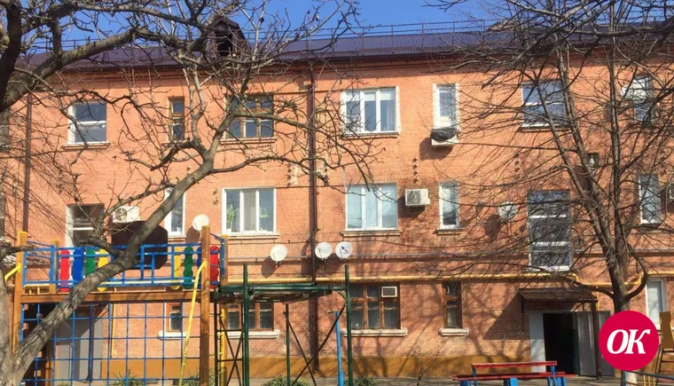 «Двор моего детства». Как во дворе дома №49  по улице Железнодорожной  в «казаки-разбойники» играли