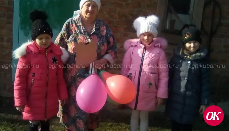 Блокадницу поздравили с годовщиной освобождения Ленинграда