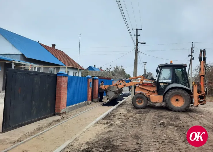В школу по новому тротуару