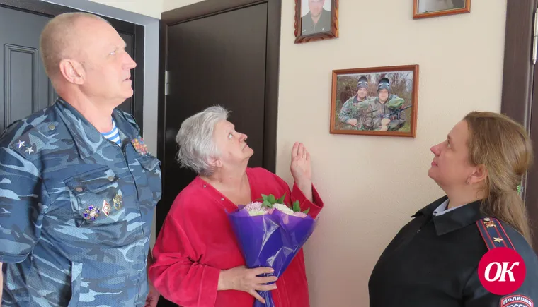 В Кавказском районе правоохранители и общественники навестили матерей и вдов сотрудников, погибших при исполнении служебного долга