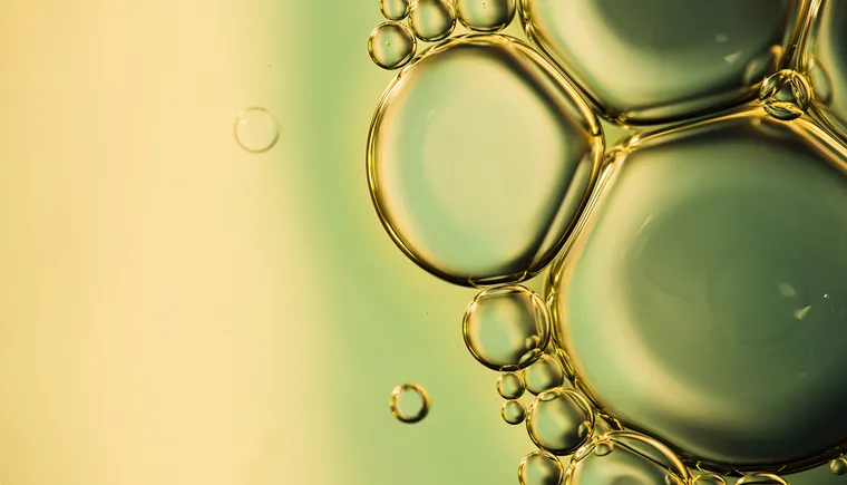 https://ognikubani.ru/wp-content/uploads/2022/12/close-up-oily-bubbles-droplets-colourful-watery-backdrop_1