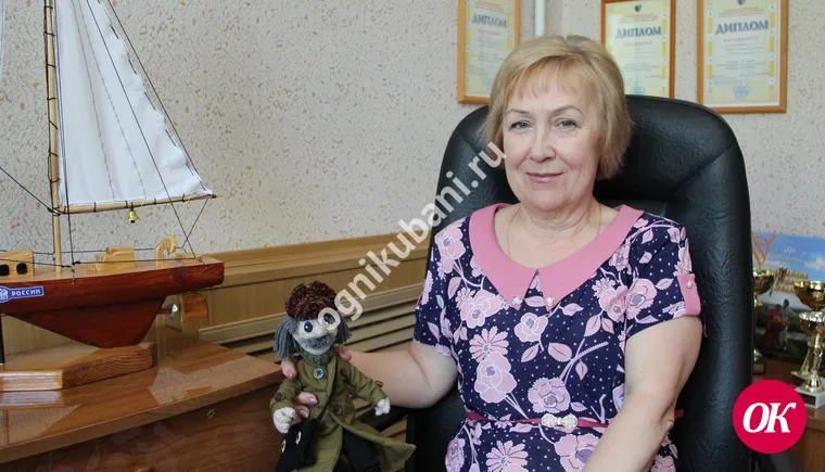 Начальник Кропоткинского почтамта Наталья Петровна Кривошеенко сдала свои полномочия в связи с уходом на заслуженный отдых