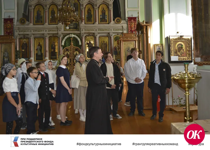 Живописцы из станицы Казанской познакомились с «Таинством деревянного кружева» и посетили музей «Казачья хата»