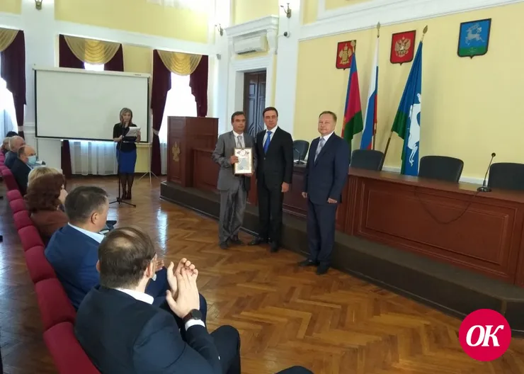 Руководители Кавказского района поздравили учителей