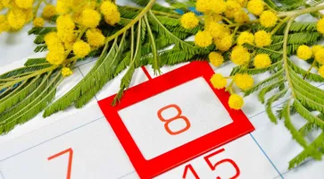 https://ognikubani.ru/wp-content/uploads/2021/03/8-marta-zhenskii-den-kalendar-chisla-krasnye-data-mimoza-tsv