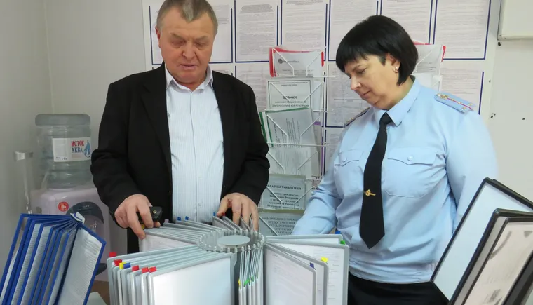 Правоохранители и общественники провели акцию, направленную на популяризацию государственных услуг