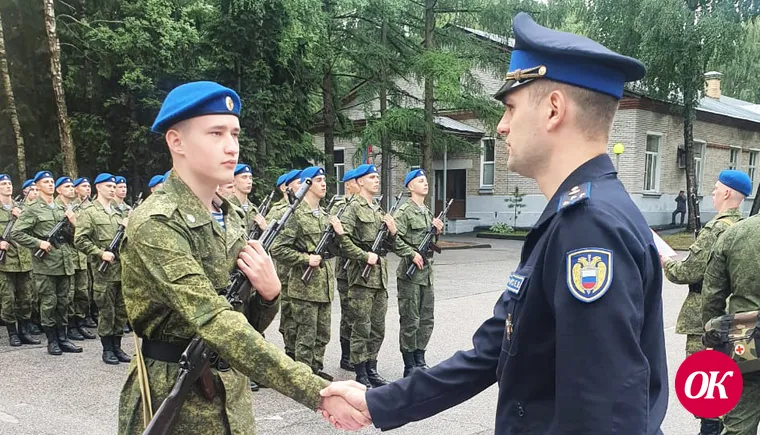 Парень из Кавказского района Максим Ермолаев стал одним из 15 ребят нашего региона, удостоенных особой чести — служить в Президентском полку России