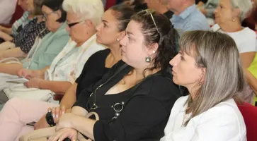 photo_5350477946357408917_y