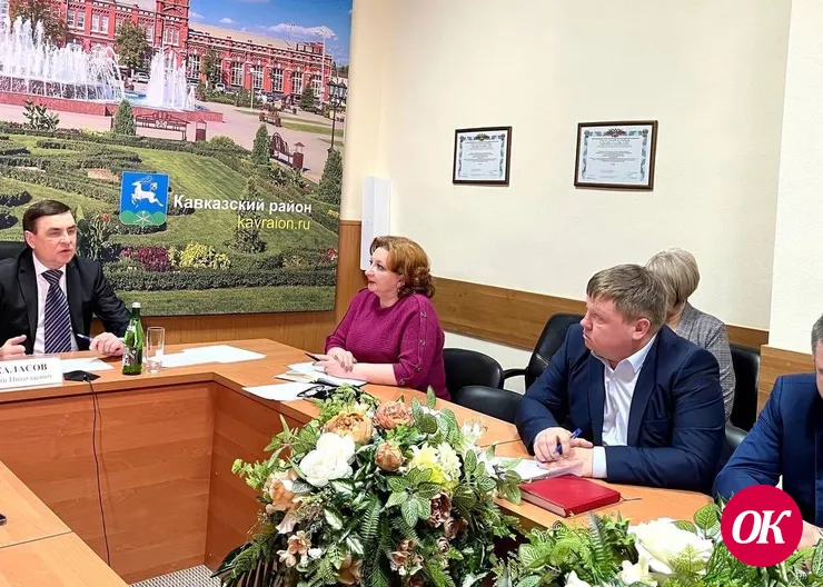 Жители сельских поселений обратились к главе района за решением проблем ЖКХ