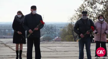 В День Неизвестного солдата к Вечному огню возложены цветы