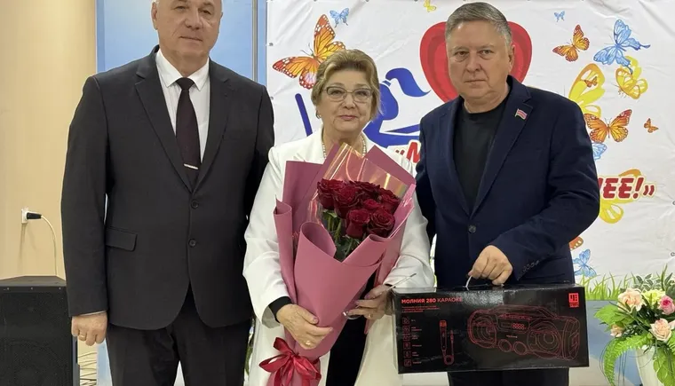 photo_5296243259715816833_y