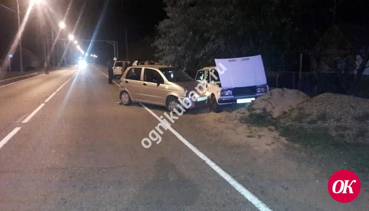Во время автоаварии в станице Кавказской пострадала несовершеннолетняя