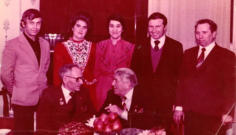 Народный артист СССР Крючков в ст. Кавказской у отца в ДК 1985 г.